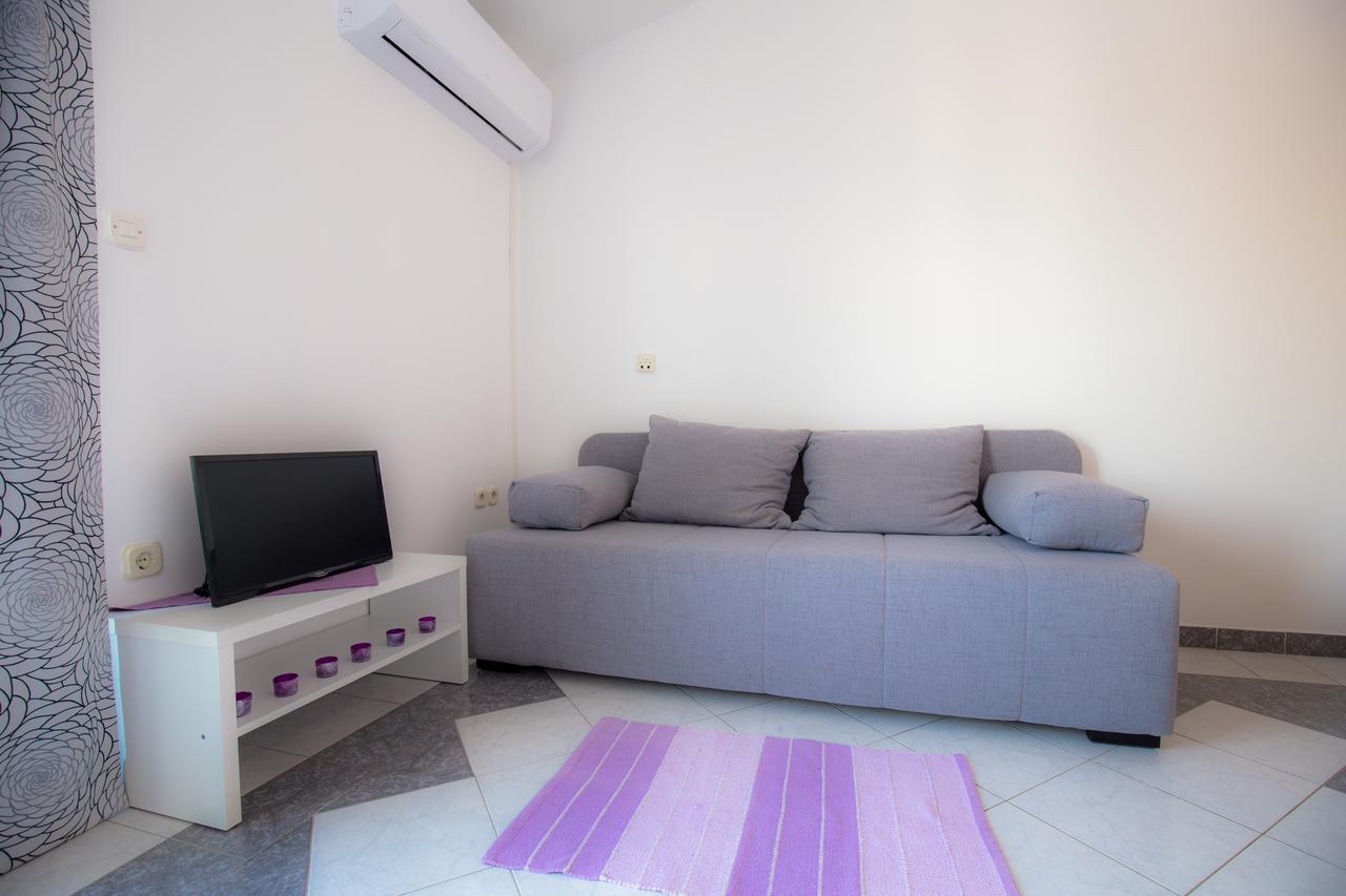 Apartment Family Vodice Esterno foto